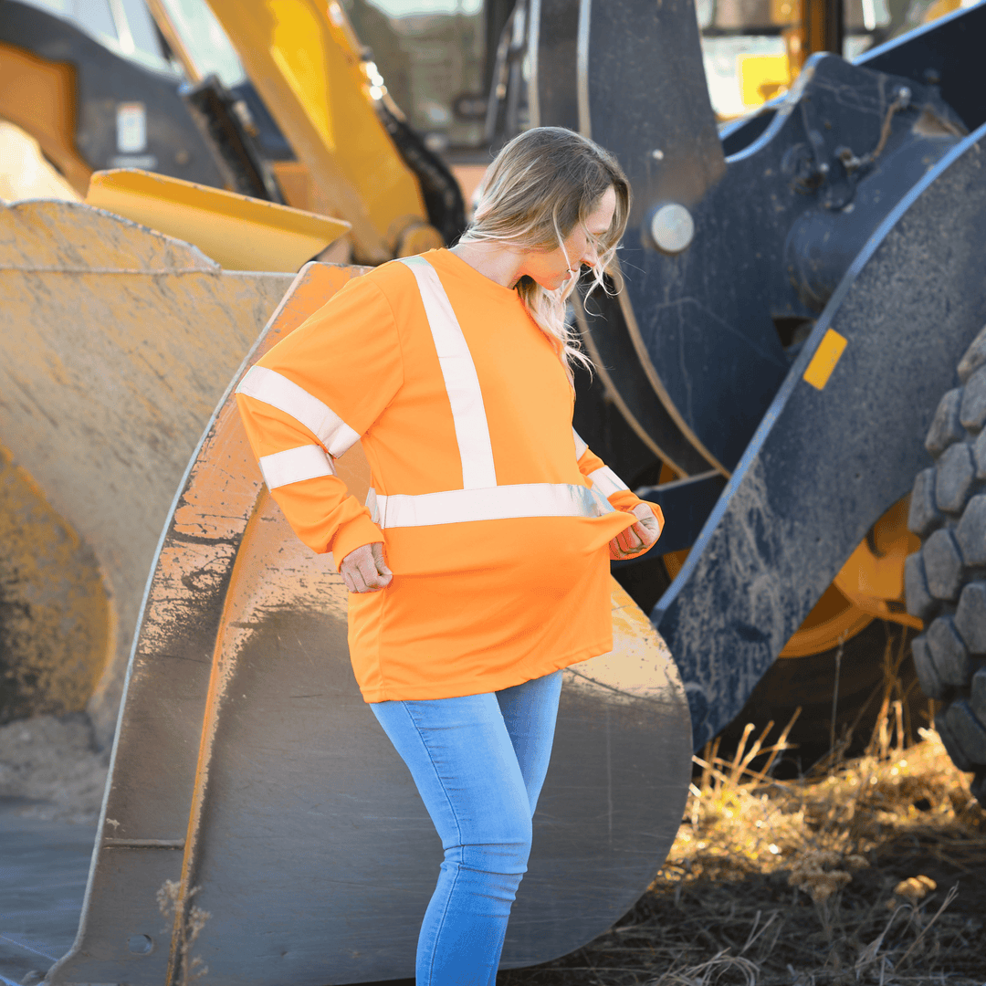 Loose garment with excess fabric poor fit PPE